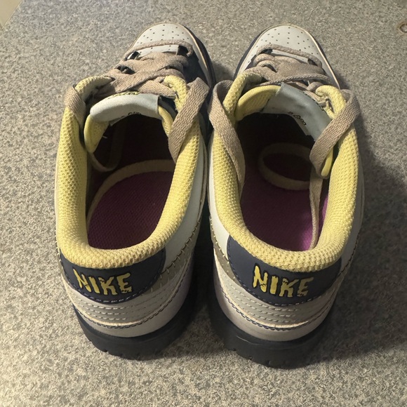 Nike Dunks - Picture 2 of 4
